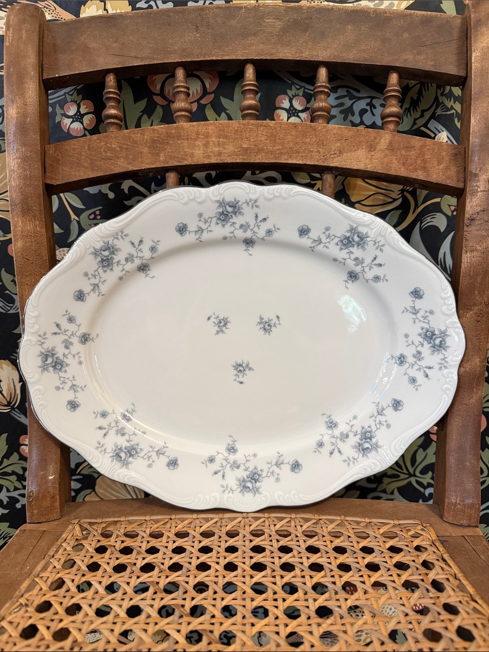 13 inch Johann Haviland Serving Platter Platinum Trim Blue Garland Bavaria Germ